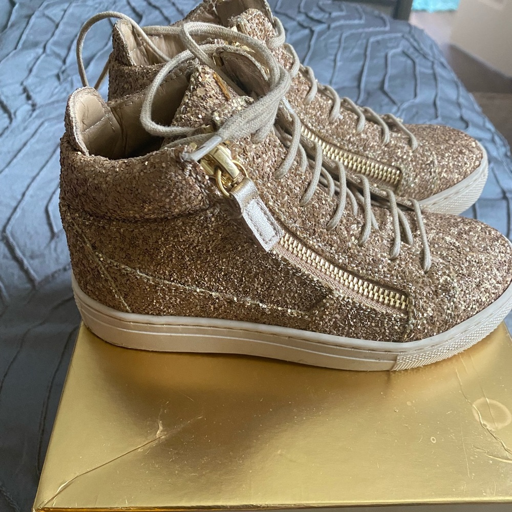 Barely worn kids Giuseppe sneakers size 11. Gold glitter